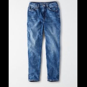 American Eagle relaxed mom jeans